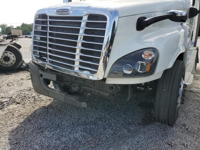 2018 Freightliner Cascadia 125