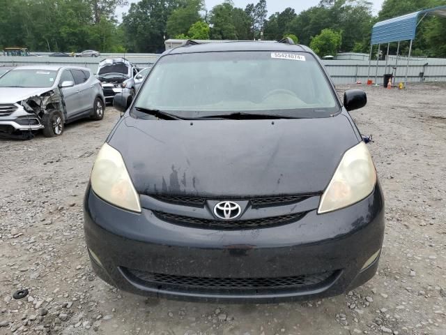 2008 Toyota Sienna XLE