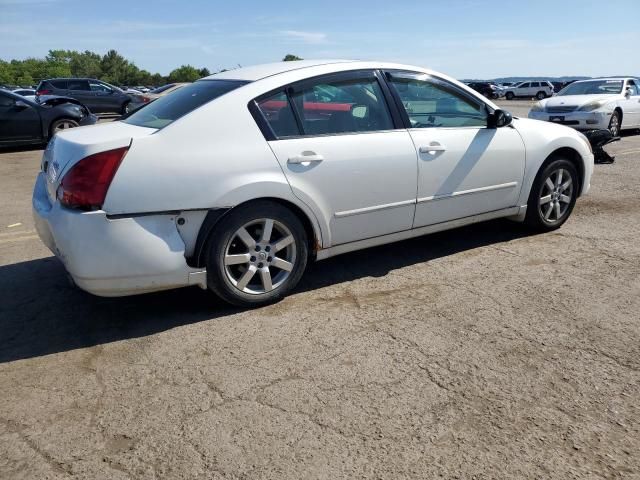 2004 Nissan Maxima SE