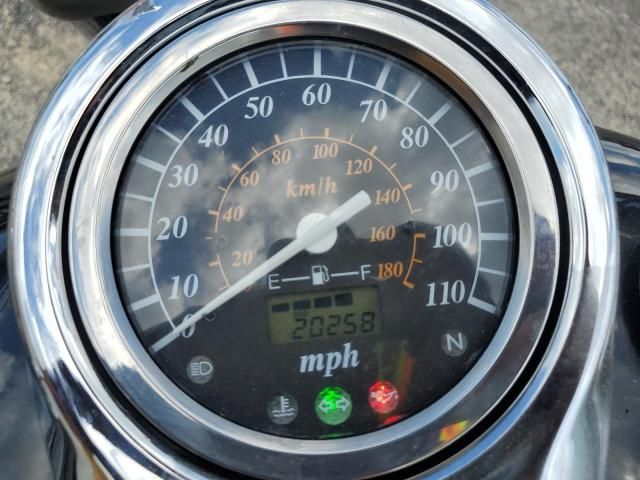 2004 Suzuki VL800