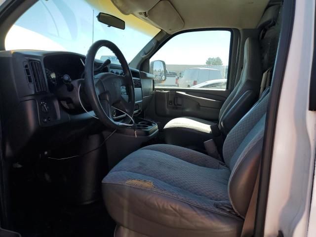 2004 GMC Savana G2500