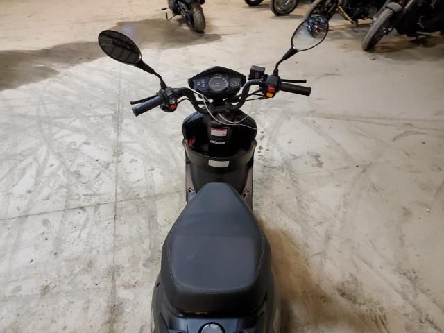 2019 Chic Scooter