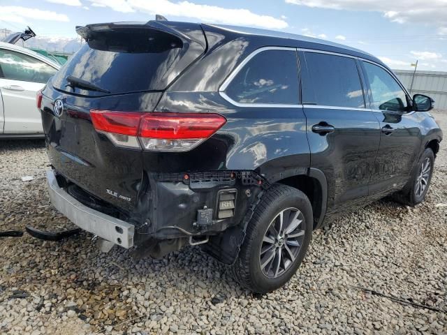 2017 Toyota Highlander SE