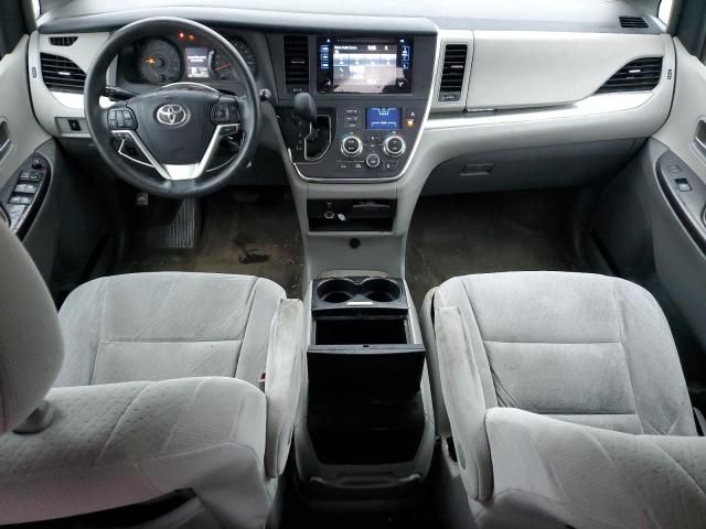 2015 Toyota Sienna LE