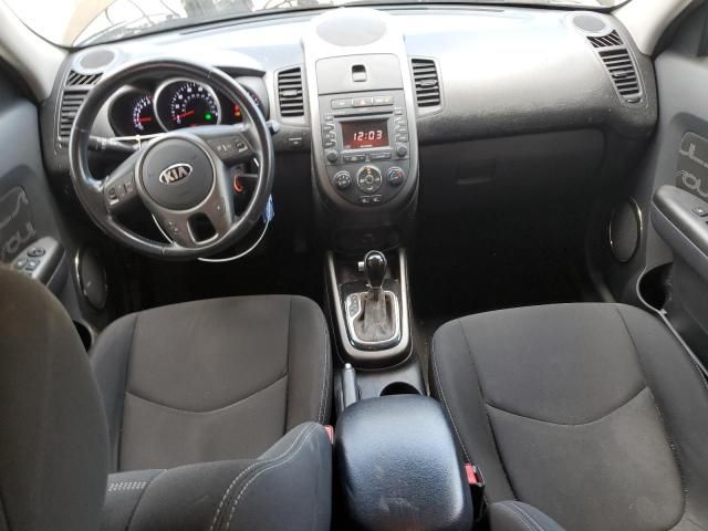 2013 KIA Soul +