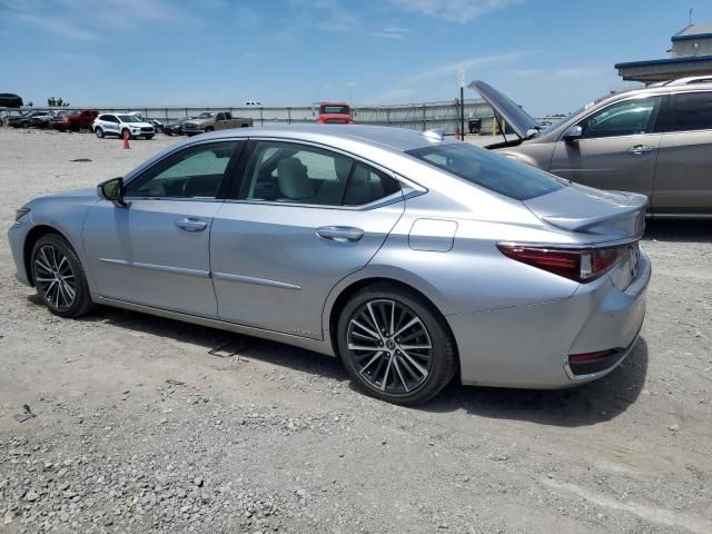 2022 Lexus ES 300H Base