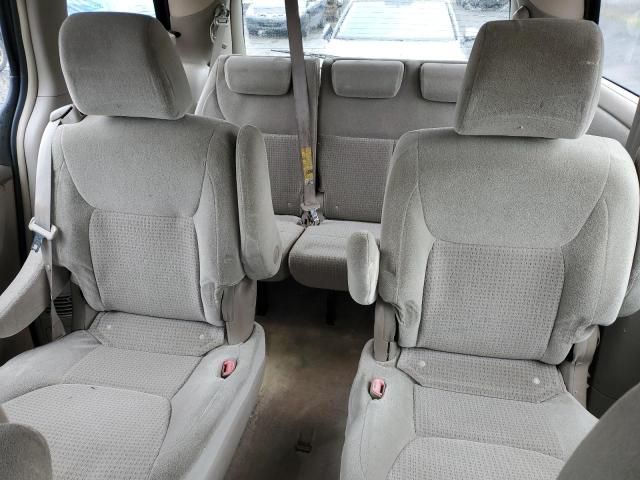 2009 Toyota Sienna CE