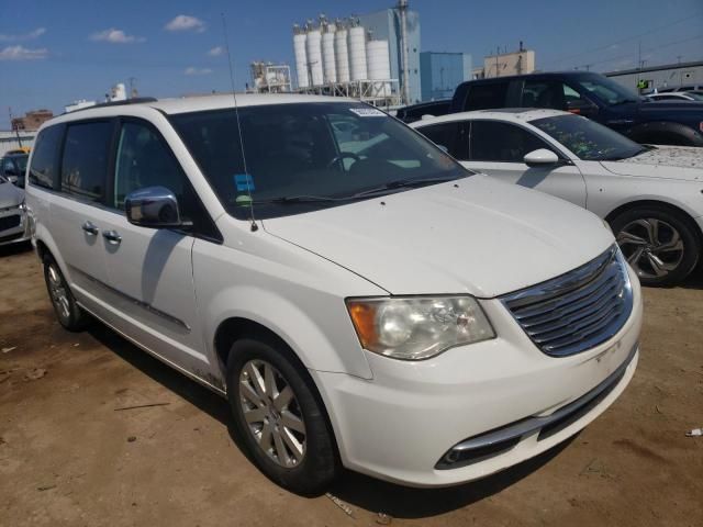 2012 Chrysler Town & Country Touring L