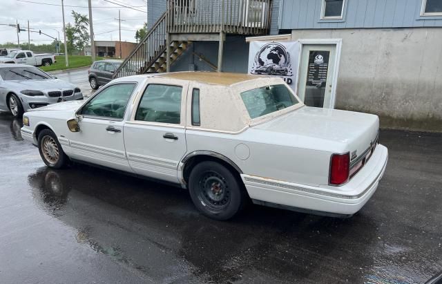 1996 Lincoln Town Car Signature