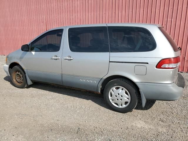 2001 Toyota Sienna CE