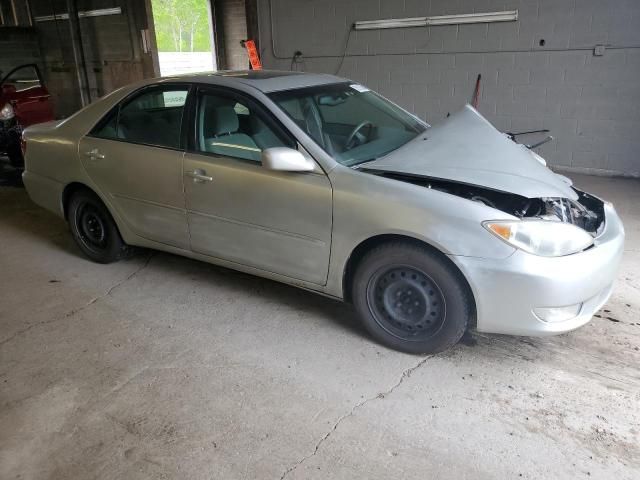 2005 Toyota Camry LE