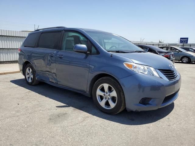 2014 Toyota Sienna LE