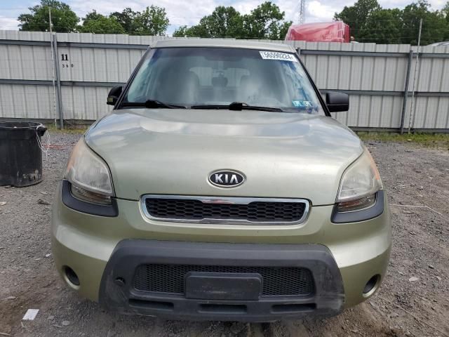 2011 KIA Soul +