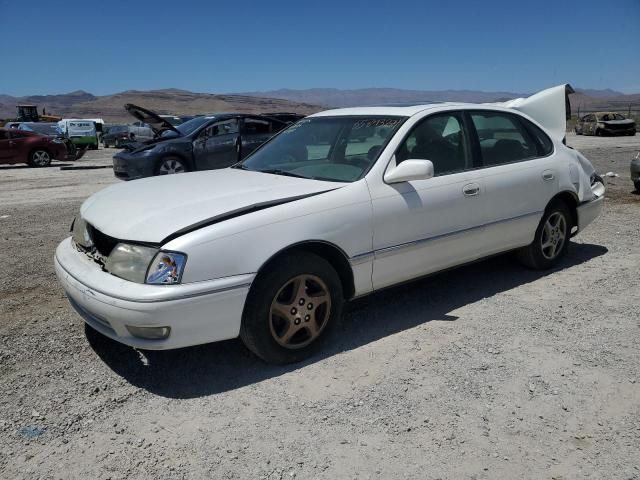 1999 Toyota Avalon XL