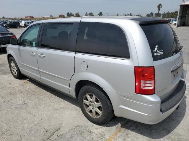 2010 Chrysler Town & Country LX