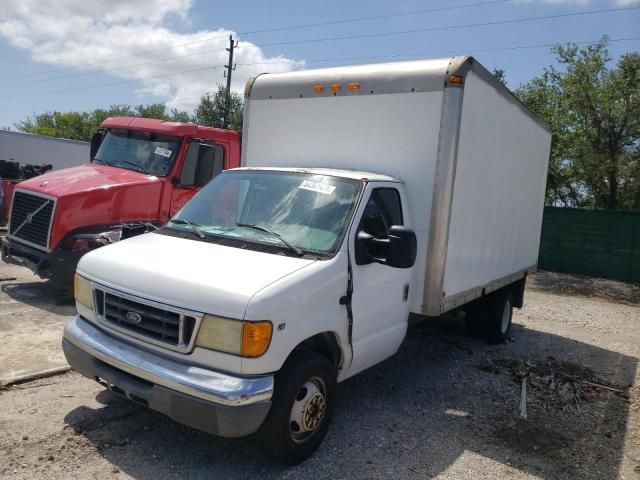 2007 Ford Econoline E350 Super Duty Cutaway Van