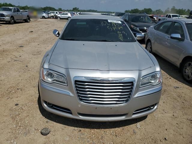 2012 Chrysler 300C Luxury