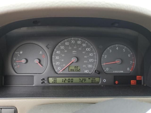 2000 Volvo V70 Base