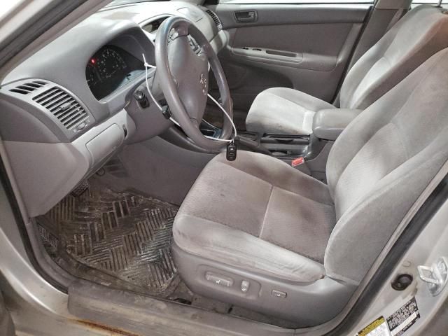 2004 Toyota Camry LE