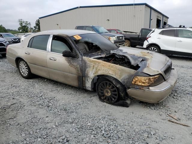 2004 Lincoln Town Car Executive