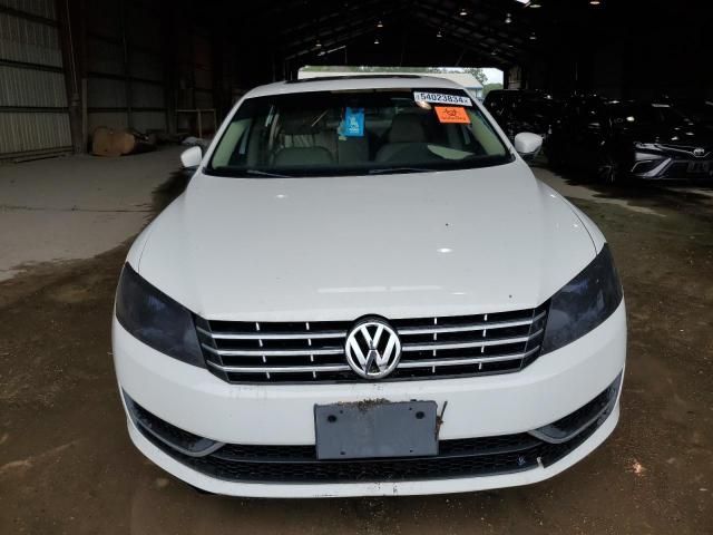 2014 Volkswagen Passat SE