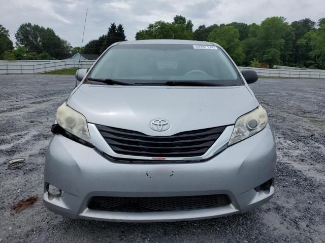 2013 Toyota Sienna LE