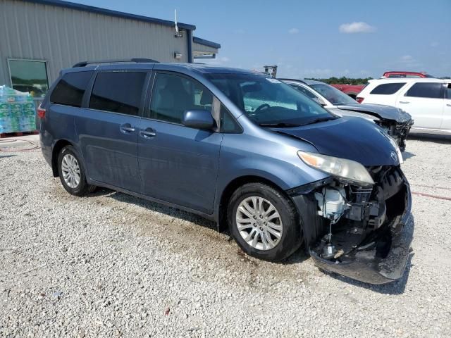 2017 Toyota Sienna XLE