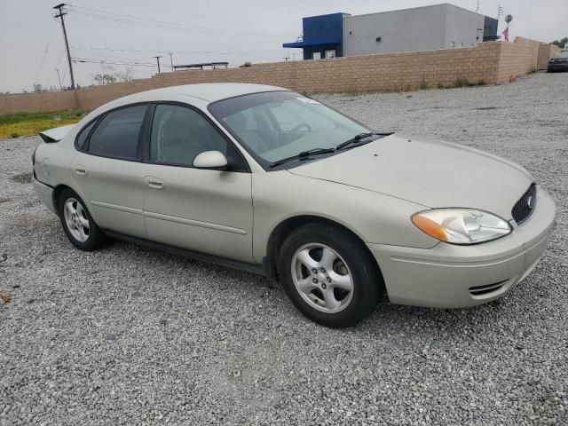 2004 Ford Taurus SE