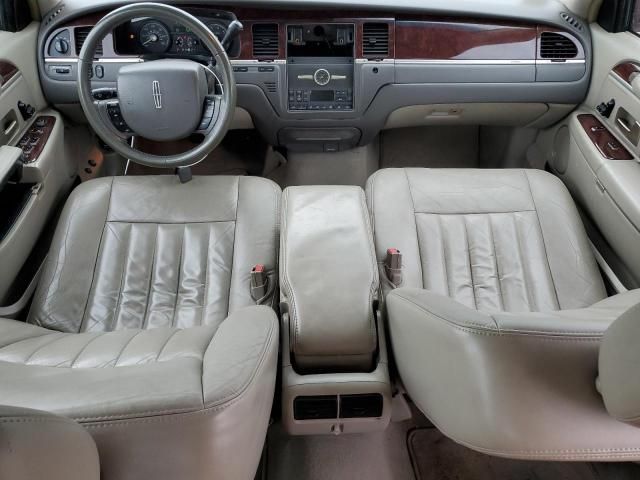 2007 Lincoln Town Car Signature