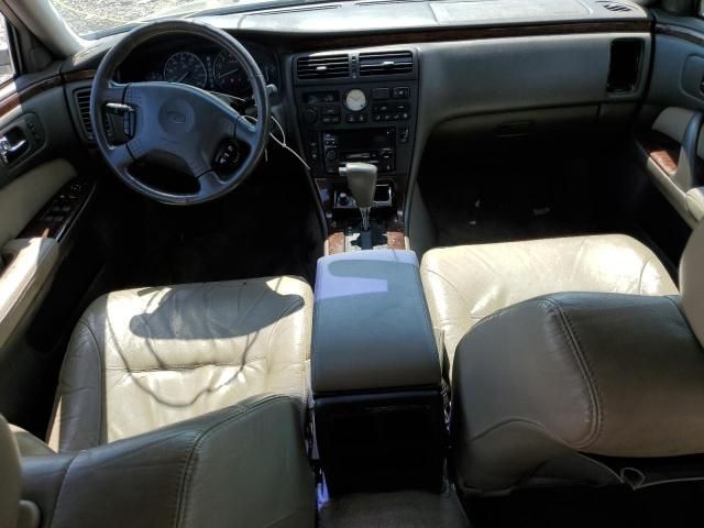 2000 Infiniti Q45 Base