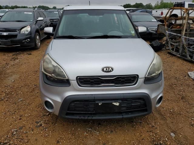 2013 KIA Soul +