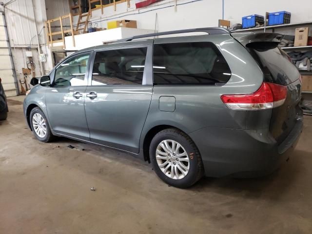 2013 Toyota Sienna XLE