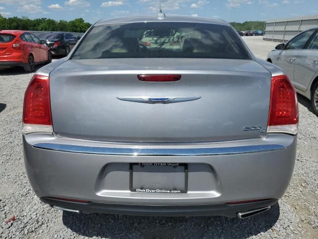 2016 Chrysler 300C