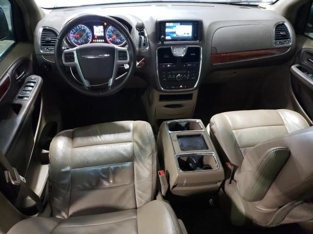 2013 Chrysler Town & Country Touring