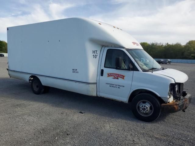 2009 GMC Savana Cutaway G3500