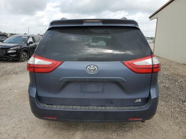 2015 Toyota Sienna LE