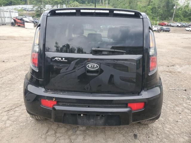 2010 KIA Soul +