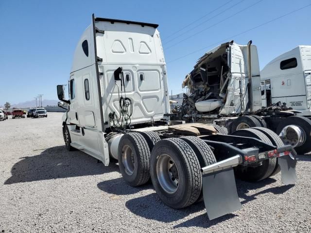 2022 Freightliner Cascadia 126