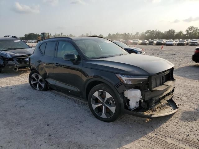 2024 Volvo XC40 Plus