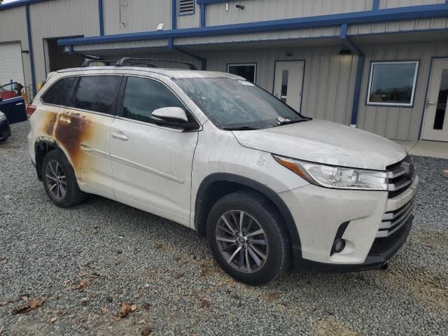 2017 Toyota Highlander SE