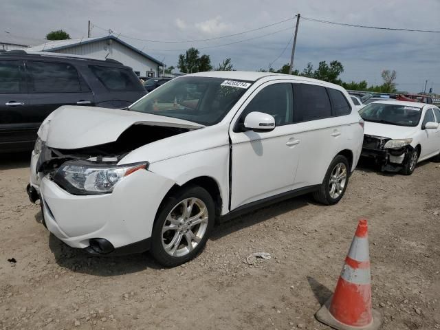 2014 Mitsubishi Outlander SE