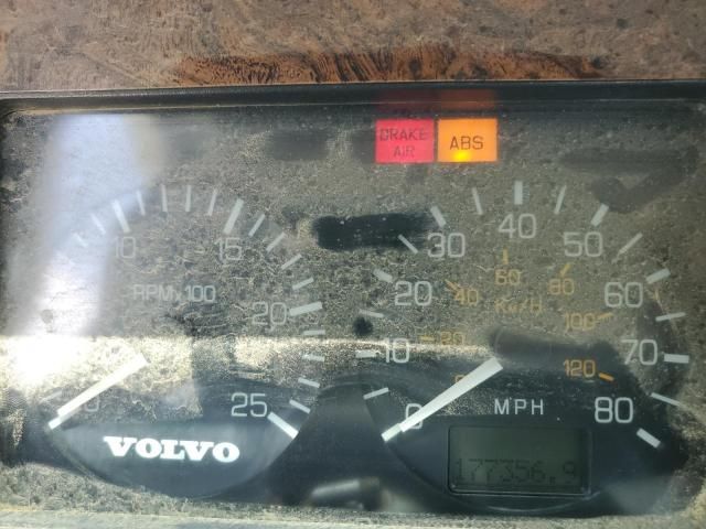 2000 Volvo Conventional WG