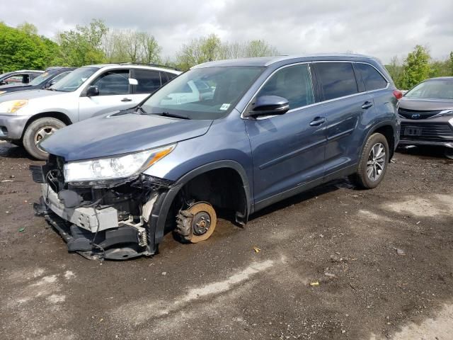 2019 Toyota Highlander SE