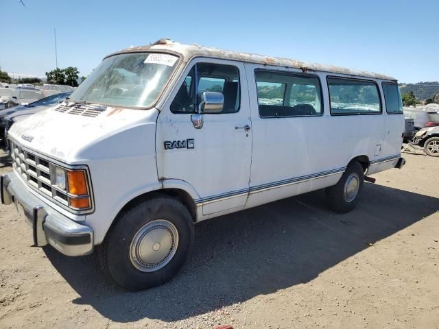 1989 Dodge RAM Wagon B350 Bus