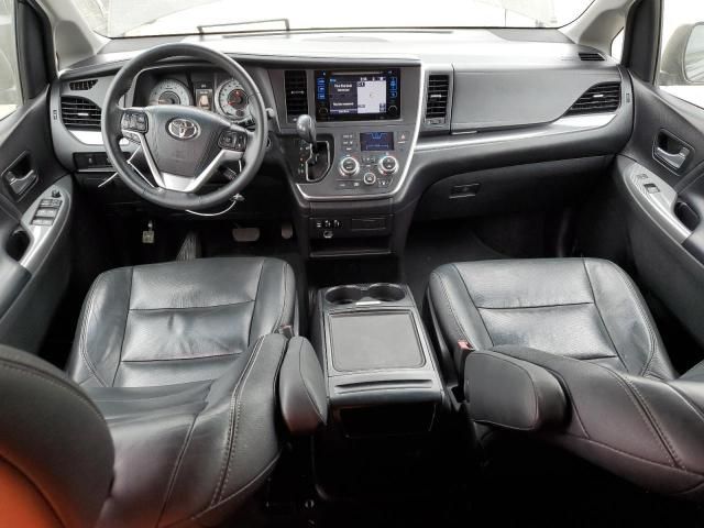 2015 Toyota Sienna Sport