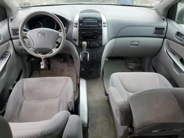 2006 Toyota Sienna LE