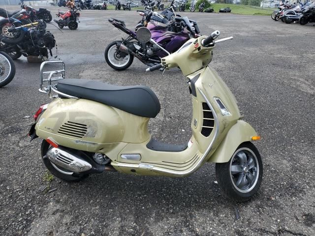 2021 Vespa GTS 300