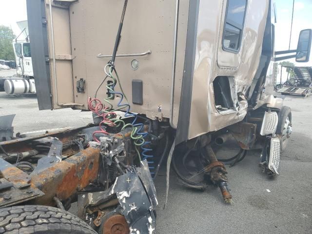 2016 Kenworth Construction T680