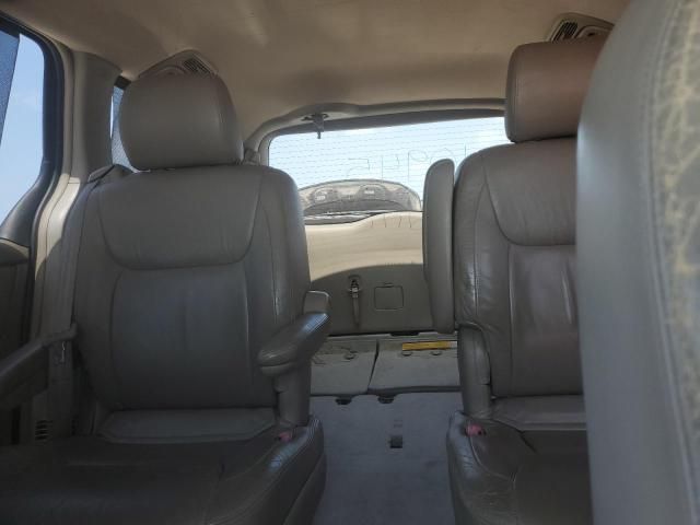 2004 Toyota Sienna XLE