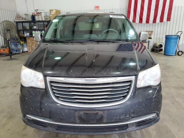 2013 Chrysler Town & Country Touring L